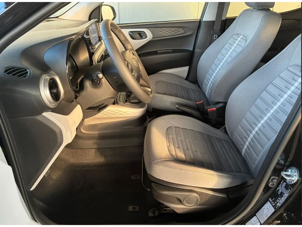 i10 Advance 1.2 GDI / Rückfahrkamera / Sitz + Lenkradheizung / Navi / Alu 15''