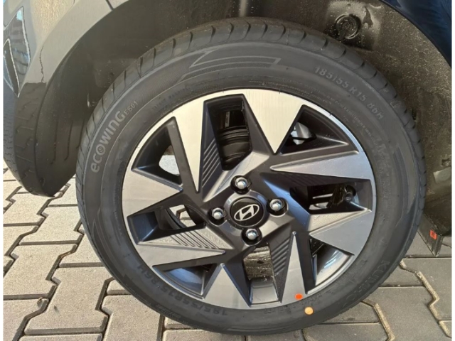 i10 Advance 1.2 GDI / Rückfahrkamera / Sitz + Lenkradheizung / Navi / Alu 15''