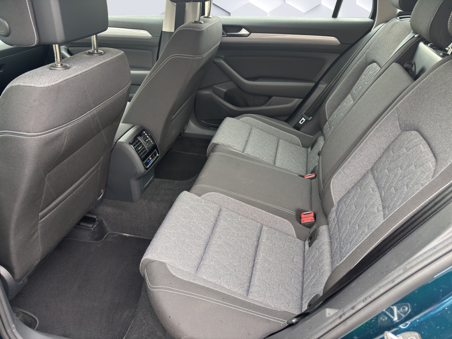 Passat Business 4Motion 2.0TDI 147kW AHZV MatrixLED ACC Rückfahrkamera Standheizung Sitzheizung