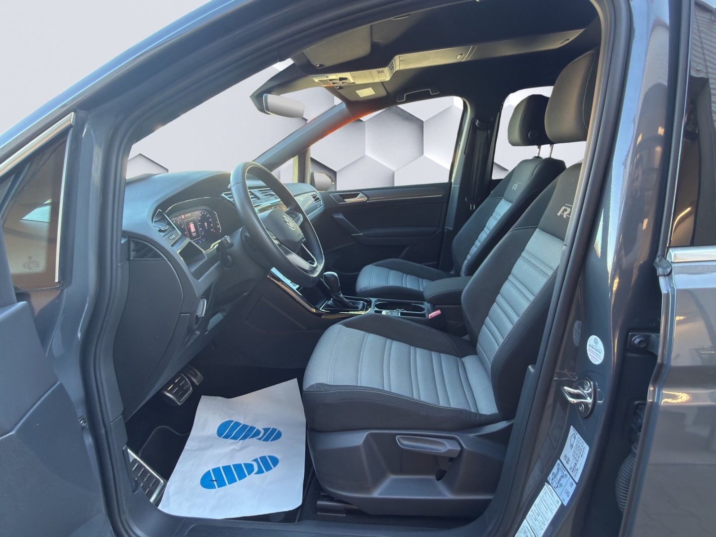 Touran BMT Start-Stopp Highline 1.5TSI AHZV LED PDC ACC Rückfahrkamera Sitzheizung