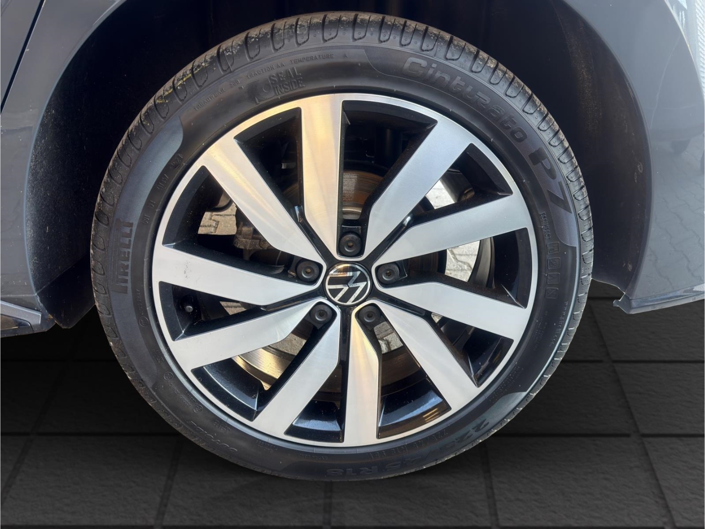 Touran BMT Start-Stopp Highline 1.5TSI AHZV LED PDC ACC Rückfahrkamera Sitzheizung