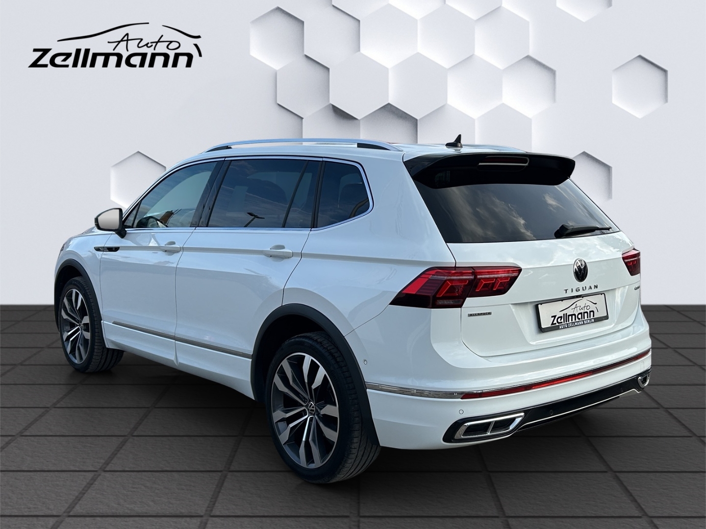 Tiguan Allspace 4Motion R-Line 2.0 TSI DSG AHZV PanoDach HuD ACC Rückfahrkamera TrailerAssist Standheizung Sitzheizun