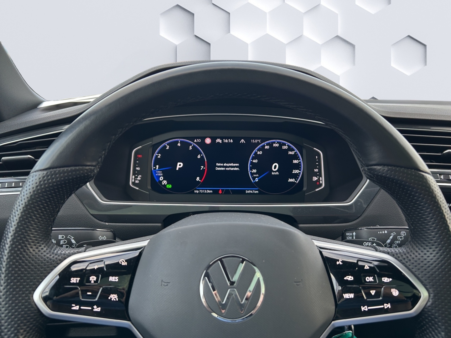 Tiguan Allspace 4Motion R-Line 2.0 TSI DSG AHZV PanoDach HuD ACC Rückfahrkamera TrailerAssist Standheizung Sitzheizun