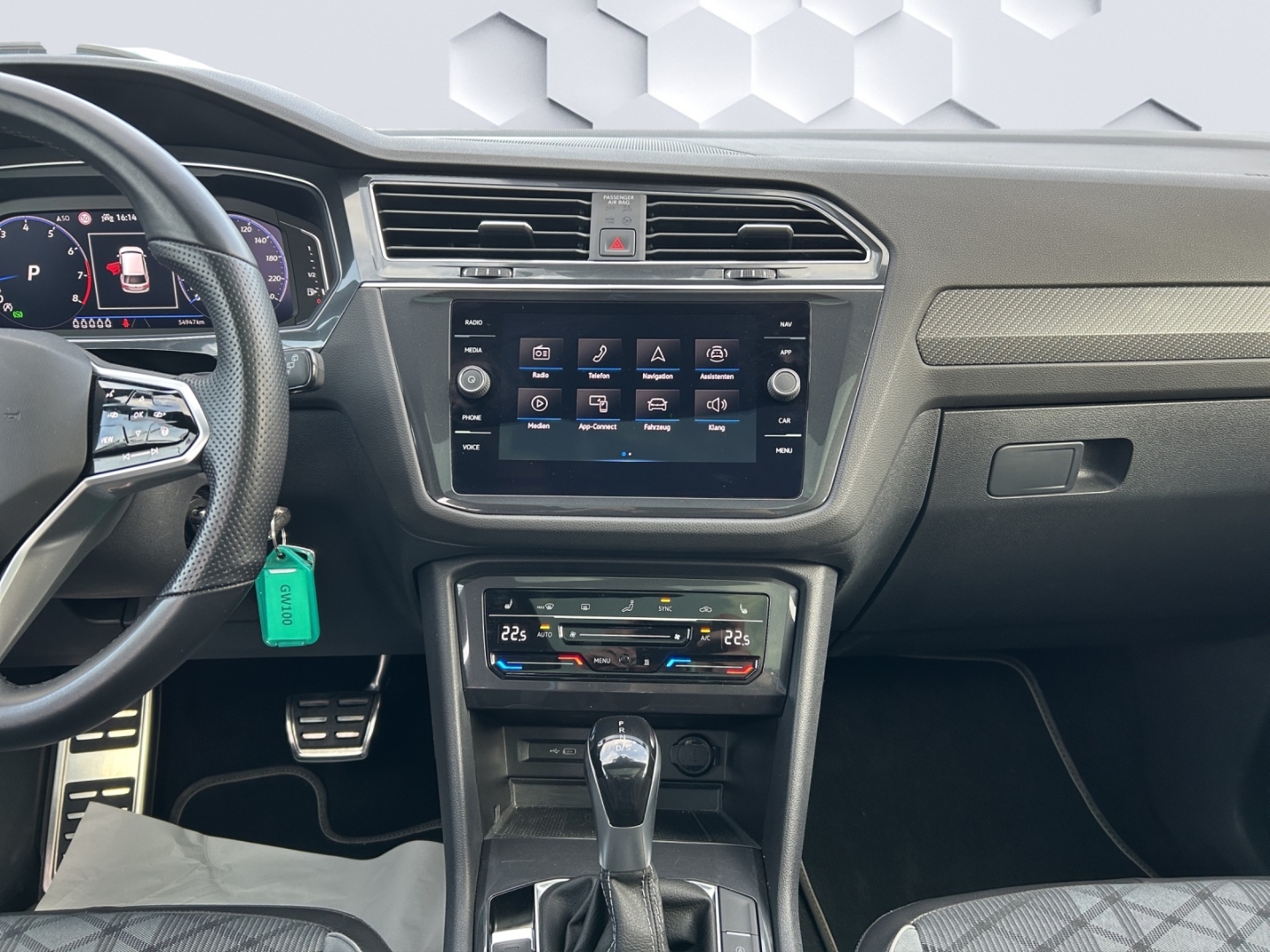 Tiguan Allspace 4Motion R-Line 2.0 TSI DSG AHZV PanoDach HuD ACC Rückfahrkamera TrailerAssist Standheizung Sitzheizun