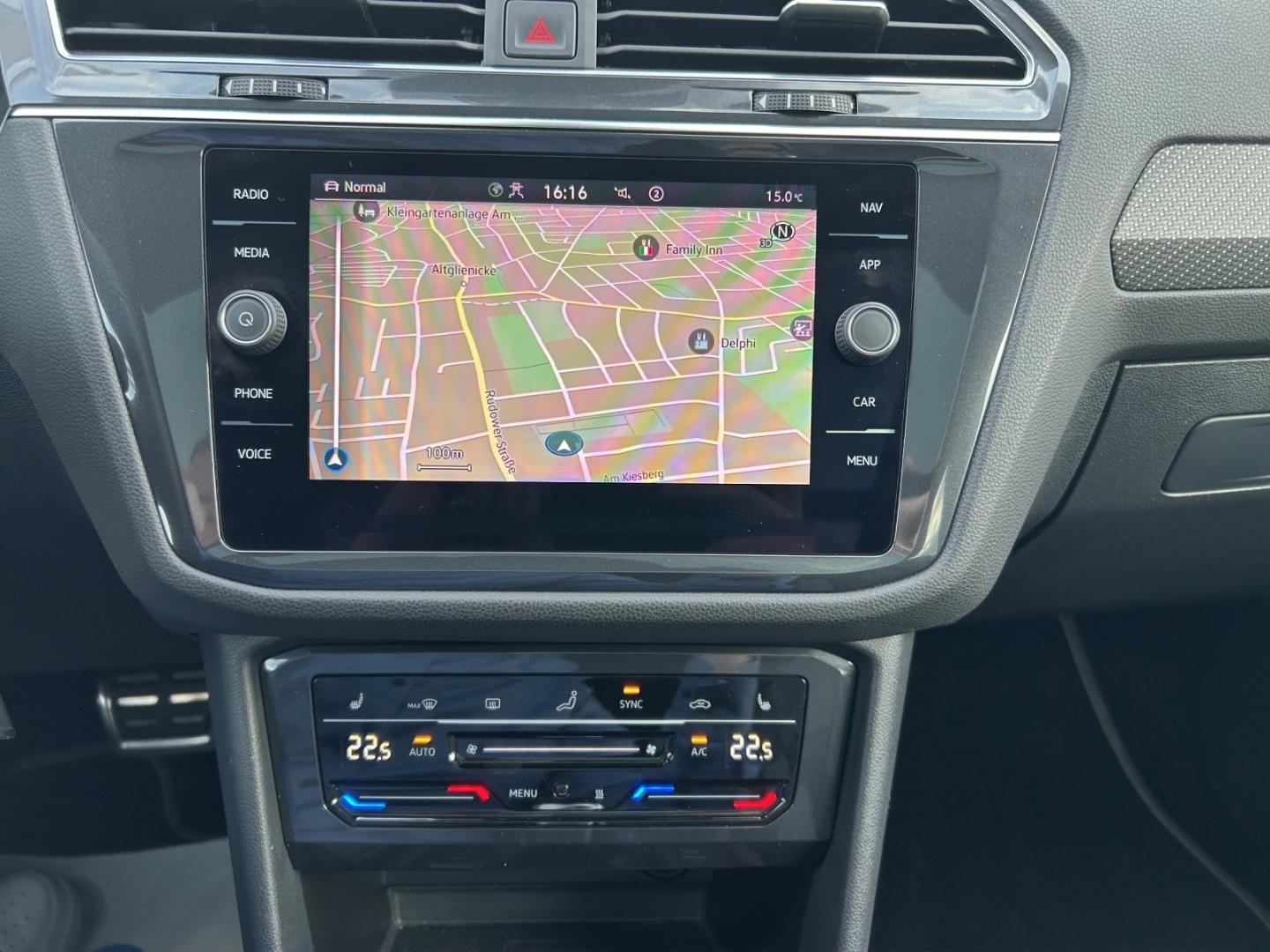 Tiguan Allspace 4Motion R-Line 2.0 TSI DSG AHZV PanoDach HuD ACC Rückfahrkamera TrailerAssist Standheizung Sitzheizun