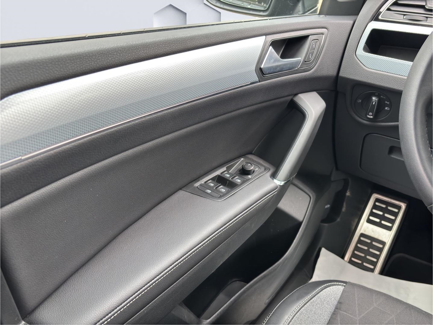 Touran BMT Start-Stopp Comfortline 2.0 TDI AHZV LED GJR ACC TrailerAssist Sitzheizung