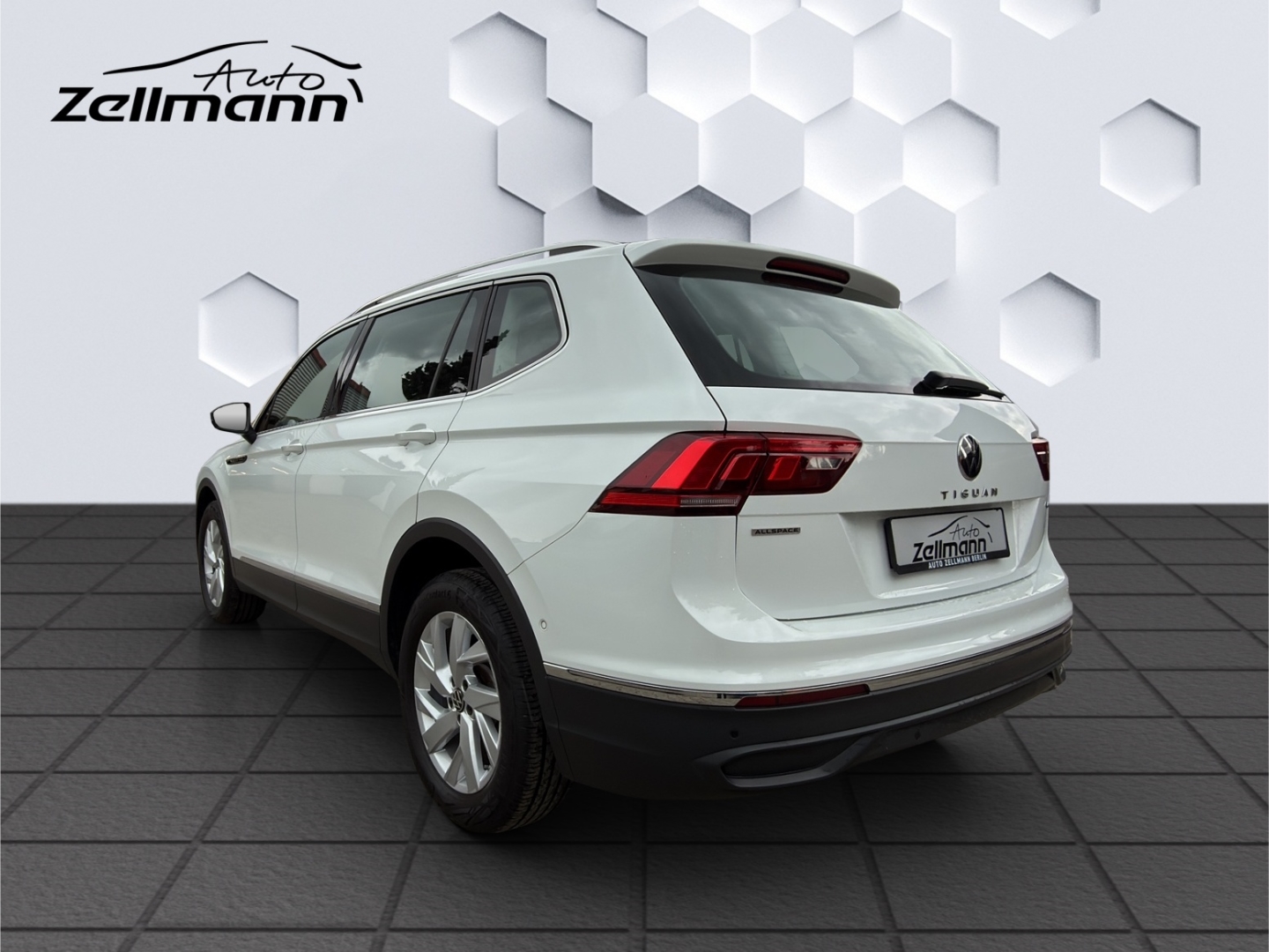 Tiguan Allspace Life 4Motion 2.0TDI SCR 4M 110 kW DSG AHZV LED Harman Kardon HuD