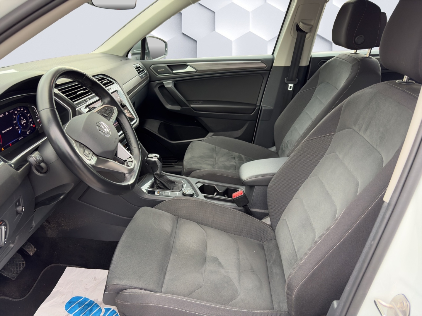 Tiguan Allspace Life 4Motion 2.0TDI SCR 4M 110 kW DSG AHZV LED Harman Kardon HuD
