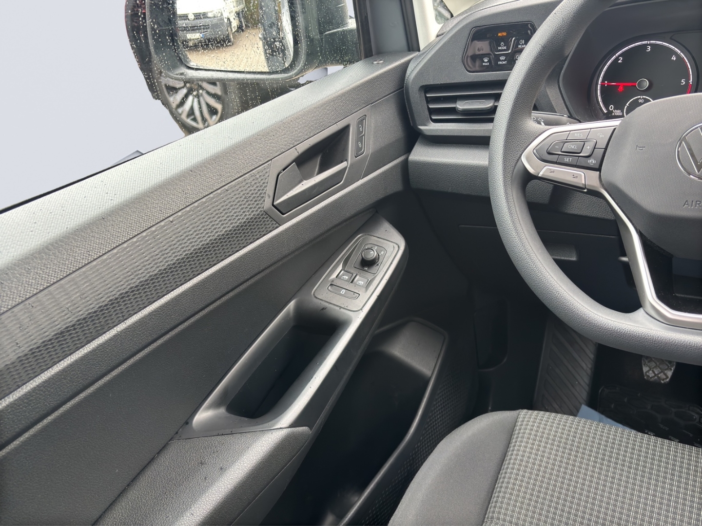 Caddy Kombi 2.0 TDI 55kW LED GJR PDC Standheizung Sitzheizung