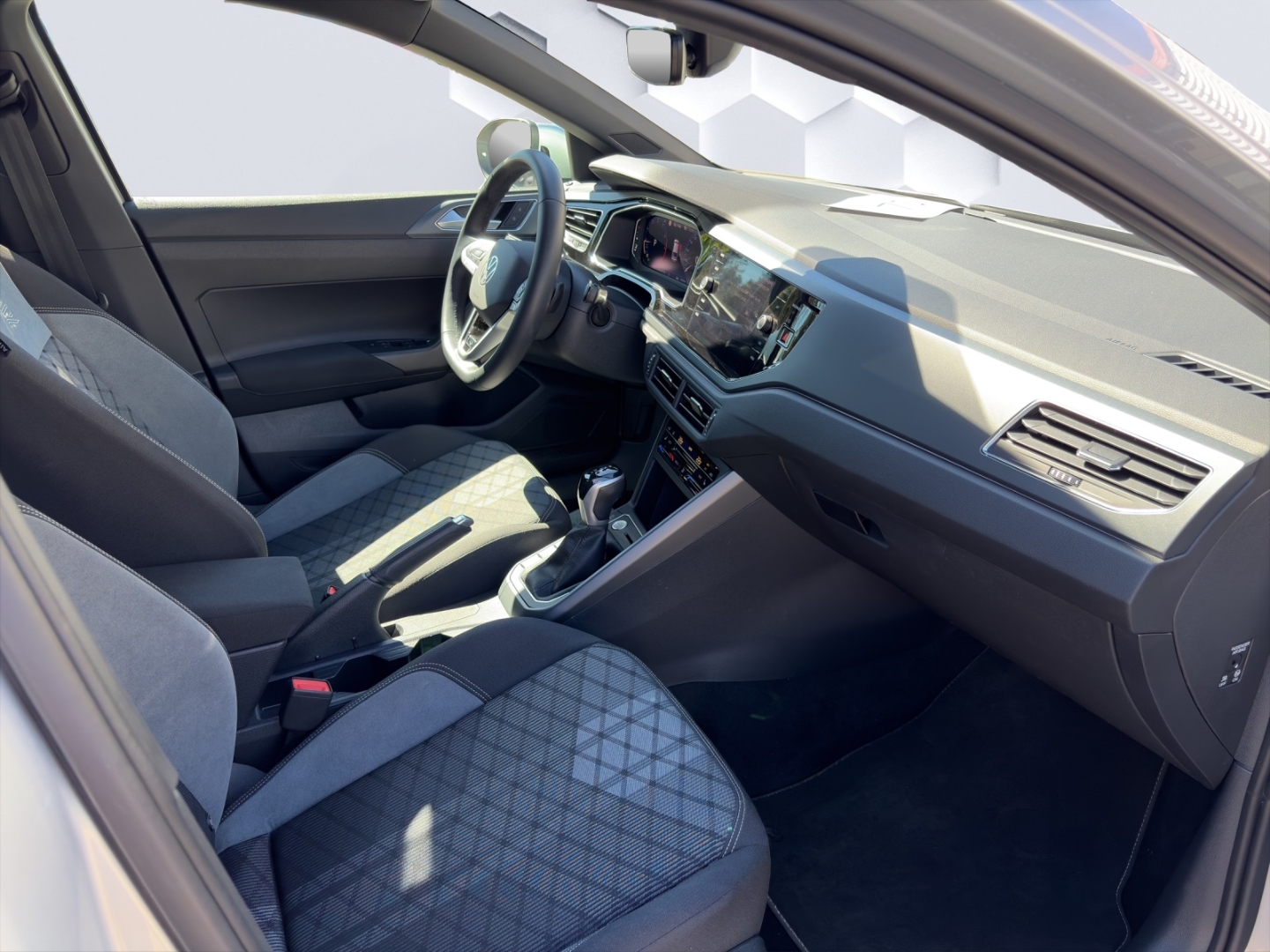 Taigo R-Line 1.5 TSI OPF DSG MatrixLED ACC Rückfahrkamera ParkAssist Sitzheizung