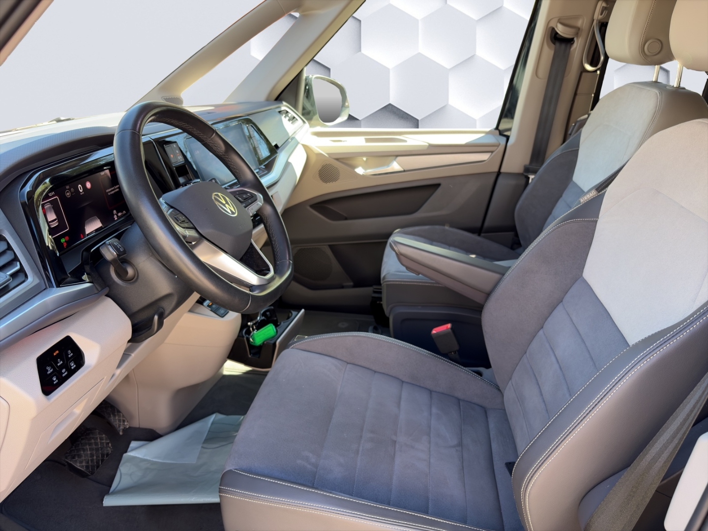 T7 Multivan Life 2.0 TDI 110kW DSG AHZV MatrixLED ACC ParkAssist 360°Kamera Standheizung Sitzheizung 7-Sitzer