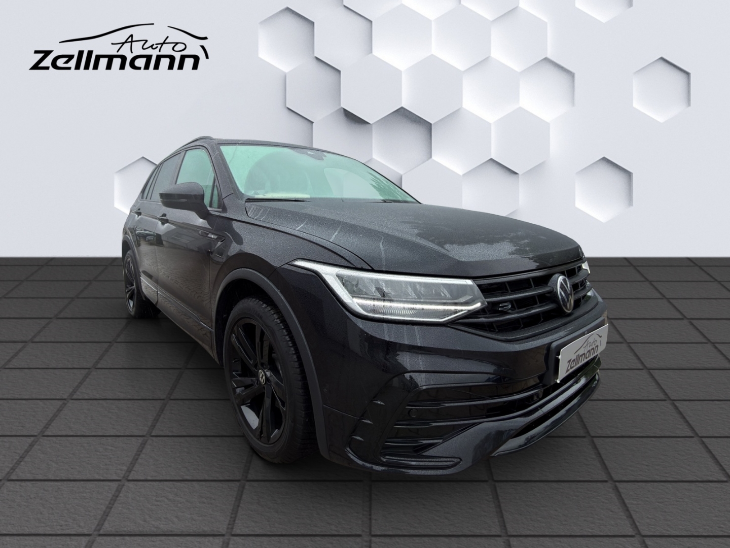 Tiguan BMT Start-Stopp EU6d R-Line 1.5 TSI 110kW AHZV LED PanoDach ACC 360°Kamera Standheizung Sitzheizung