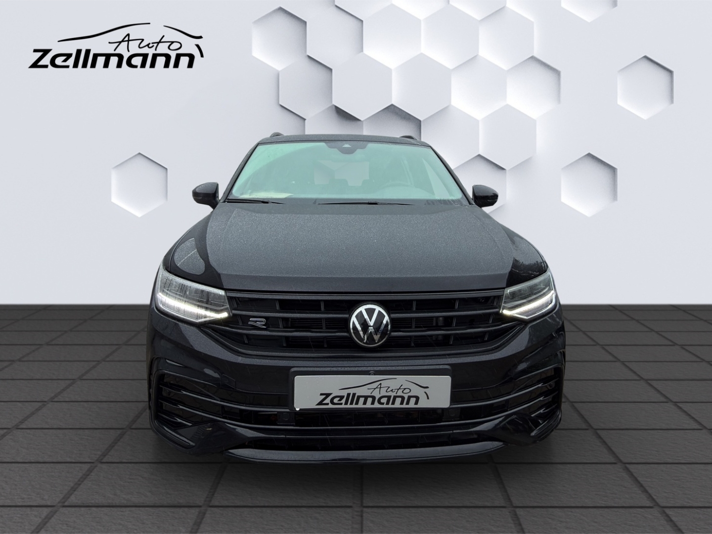 Tiguan BMT Start-Stopp EU6d R-Line 1.5 TSI 110kW AHZV LED PanoDach ACC 360°Kamera Standheizung Sitzheizung