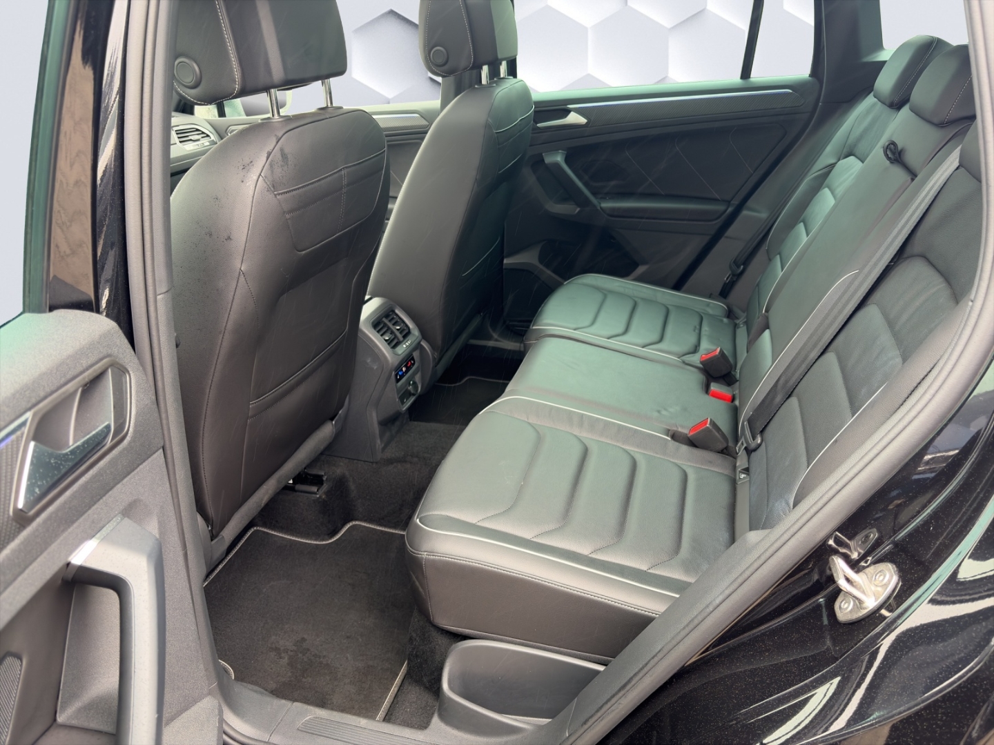 Tiguan BMT Start-Stopp EU6d R-Line 1.5 TSI 110kW AHZV LED PanoDach ACC 360°Kamera Standheizung Sitzheizung