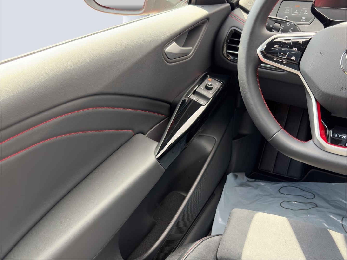 ID.3 240 kW GTX Performance 240kW MatrixLED PanoDach HuD ACC 360°Kamera ParkAssist Sitzheizung
