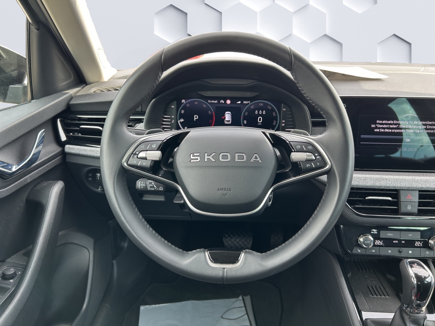 Kamiq Selection 1.0TSI 85kW AHZV MatrixLED GJR ACC Rückfahrkamera Sitzheizung