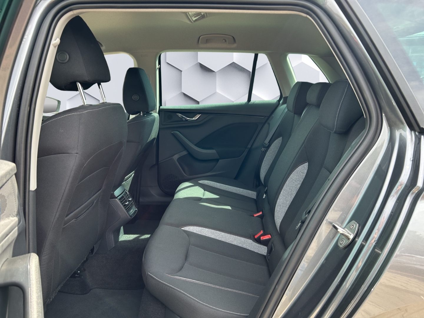 Kamiq Selection 1.0TSI 85kW AHZV MatrixLED GJR ACC Rückfahrkamera Sitzheizung