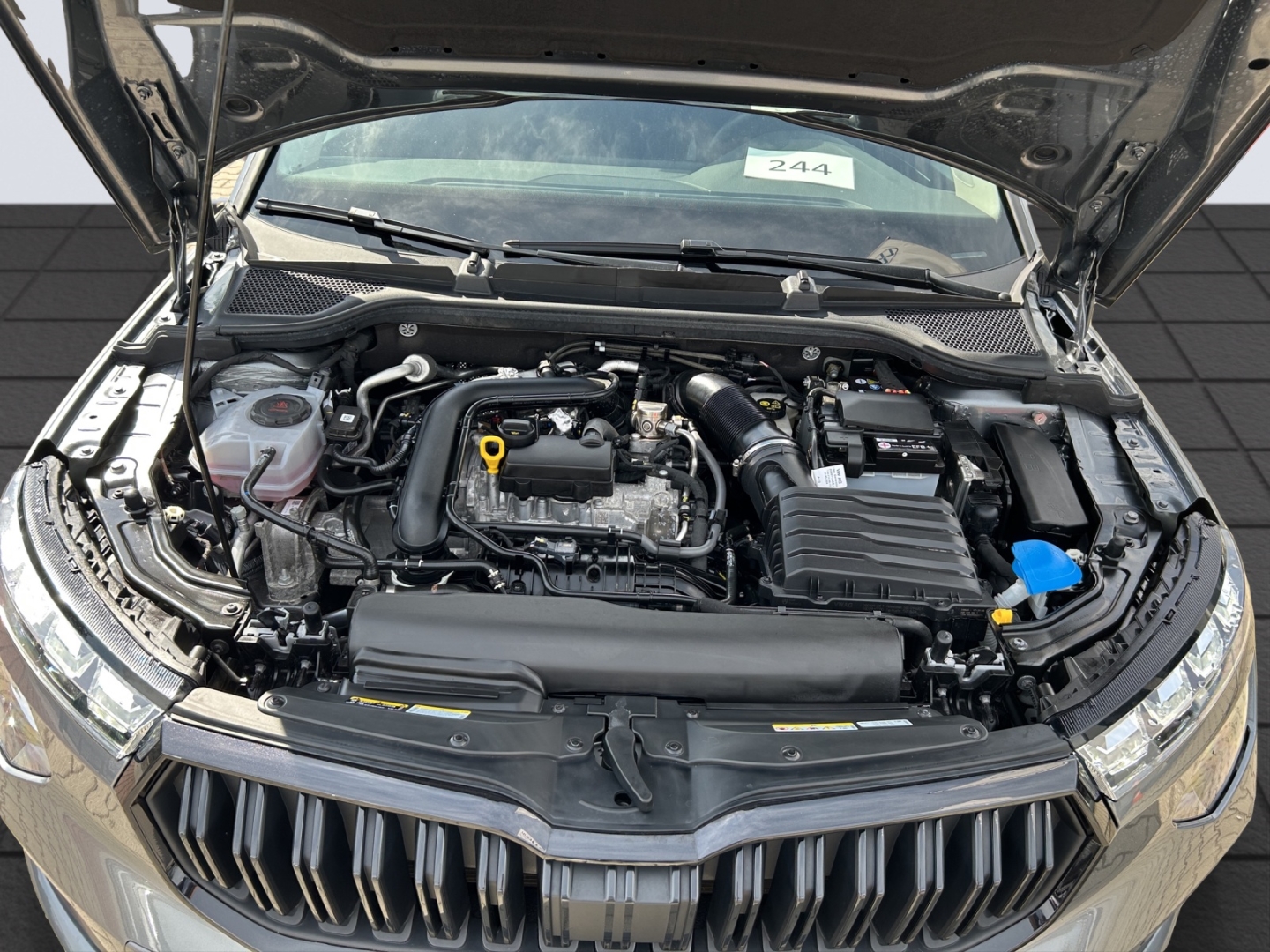 Kamiq Selection 1.0TSI 85kW AHZV MatrixLED GJR ACC Rückfahrkamera Sitzheizung