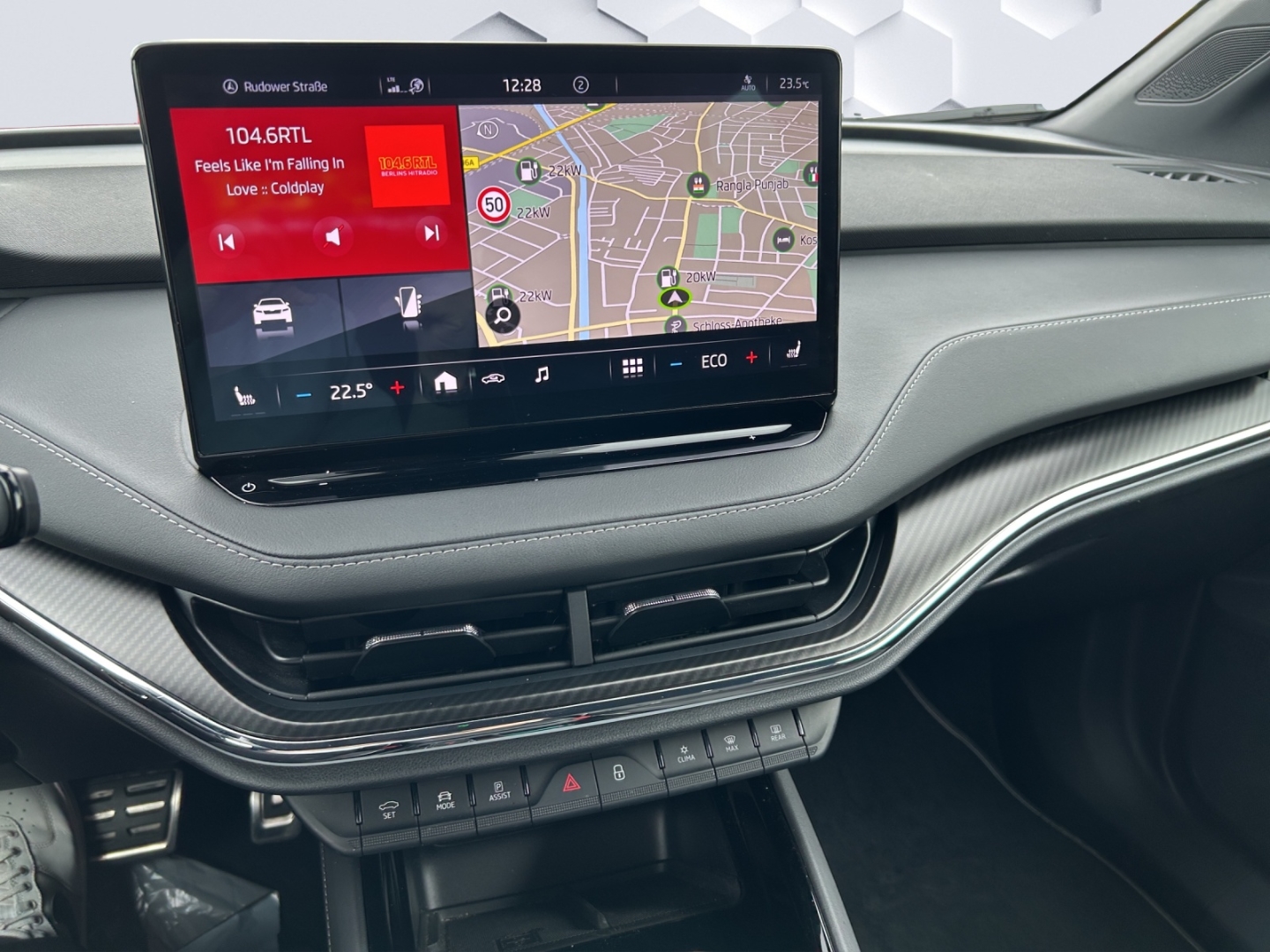 Enyaq 80 77kWh Sportline MatrixLED PDC ACC Rückfahrkamera Sitzheizung