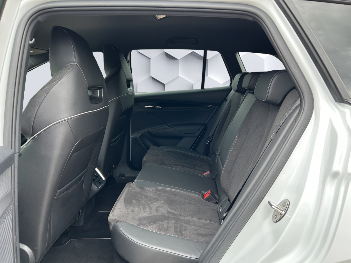 Enyaq 80 77kWh Sportline MatrixLED PDC ACC Rückfahrkamera Sitzheizung