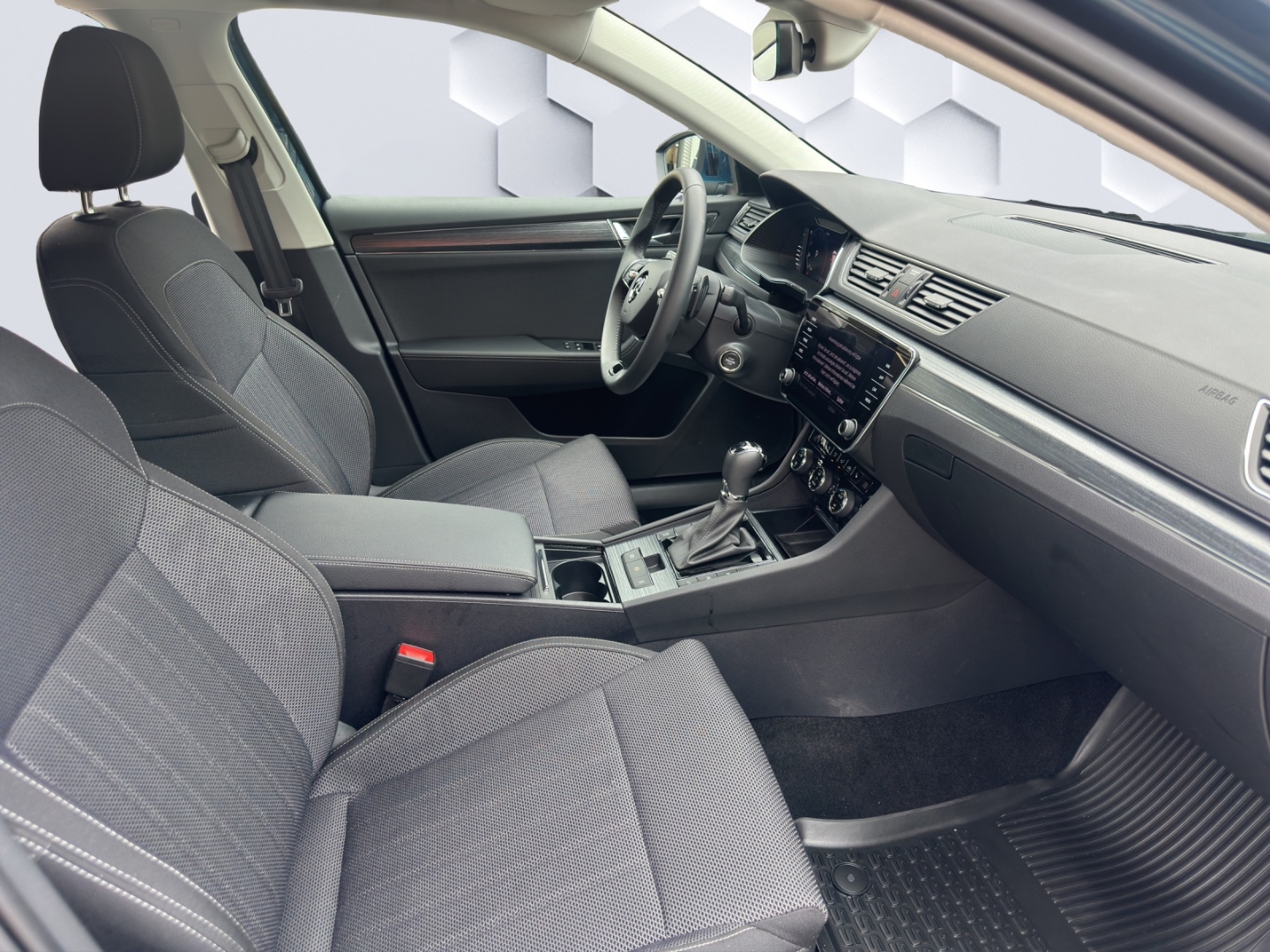 Superb ACT EU6d Combi Style 1.5 TSI 110KW DSG AHZV FrontAssist LED Sportfahrwerk