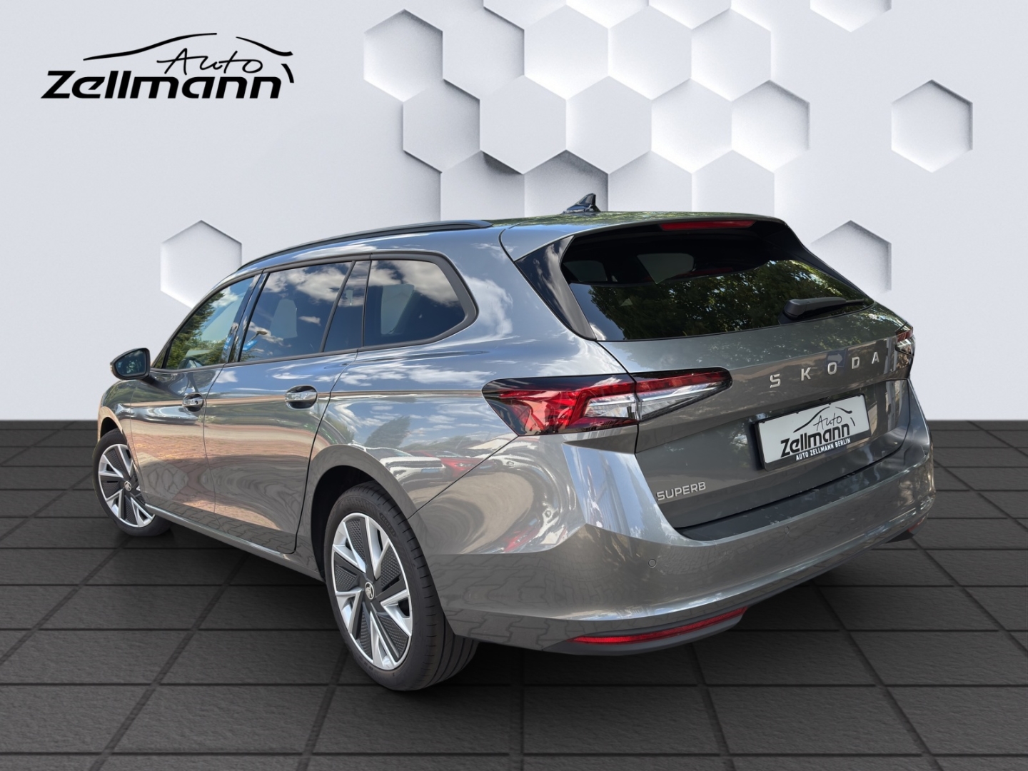 Superb Combi Selection 1.5 TSI 110KW DSG DCC AHZV Matrix-LED PDC Navi Rückfahrkamera