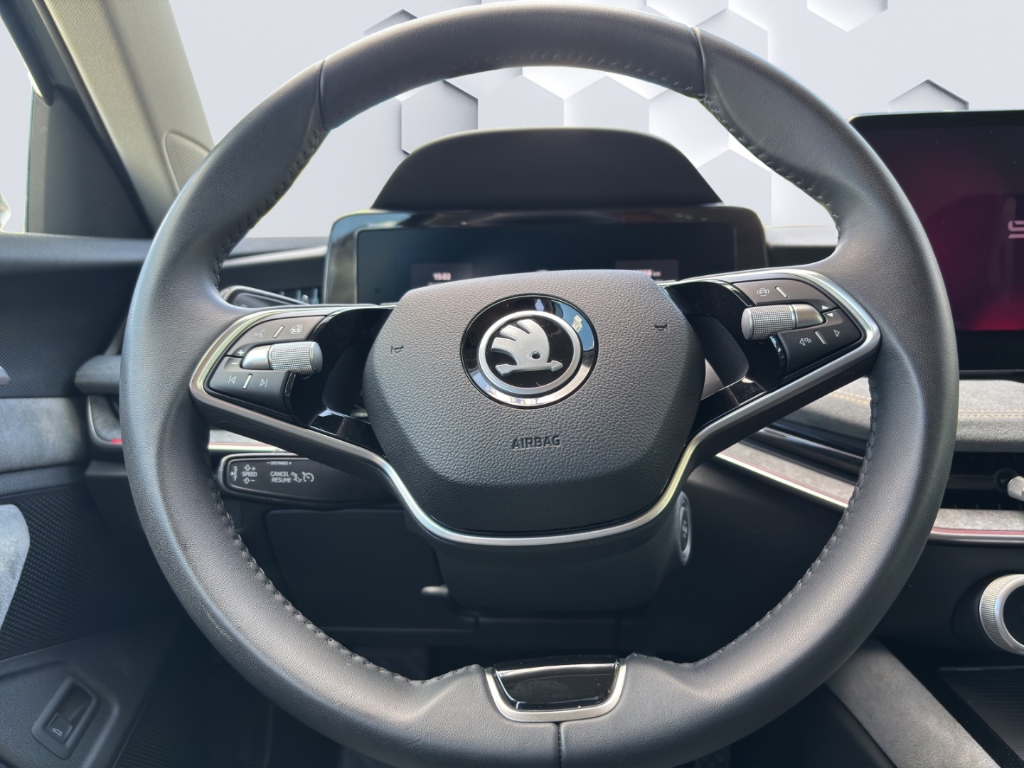 Superb Combi Selection 1.5 TSI 110KW DSG DCC AHZV Matrix-LED PDC Navi Rückfahrkamera