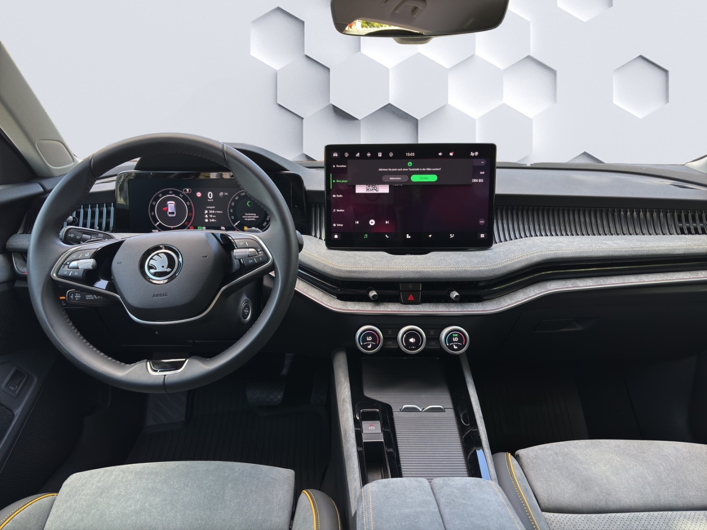 Superb Combi Selection 1.5 TSI 110KW DSG DCC AHZV Matrix-LED PDC Navi Rückfahrkamera