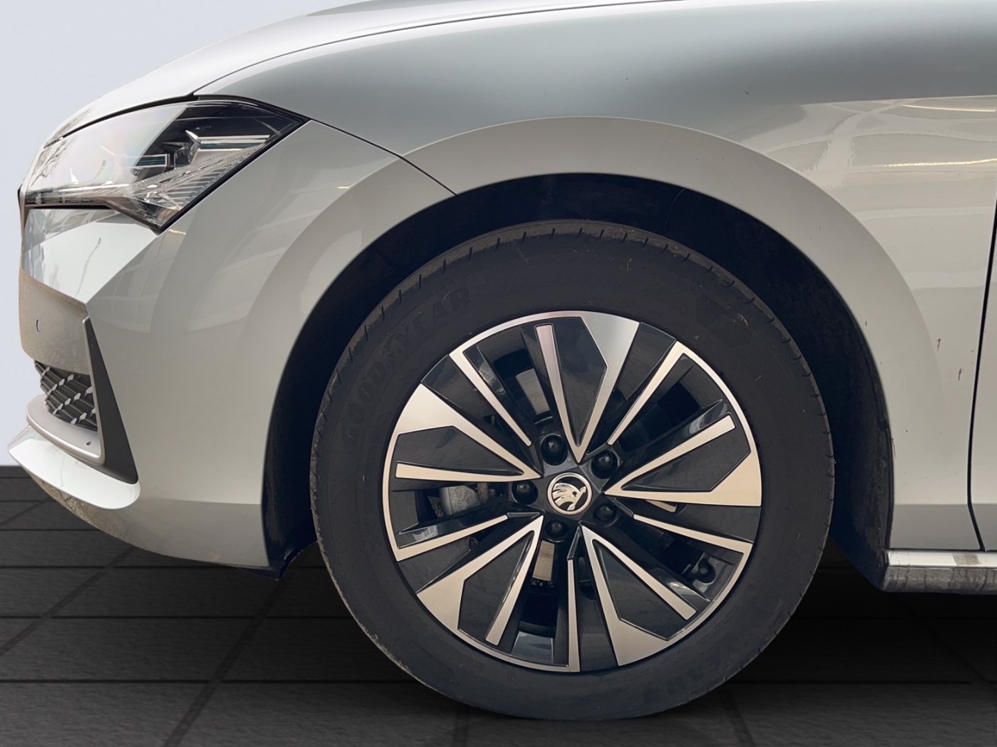 Superb Combi 2.0 TDI 110kW Selection 110 kW 7 Gang DSG