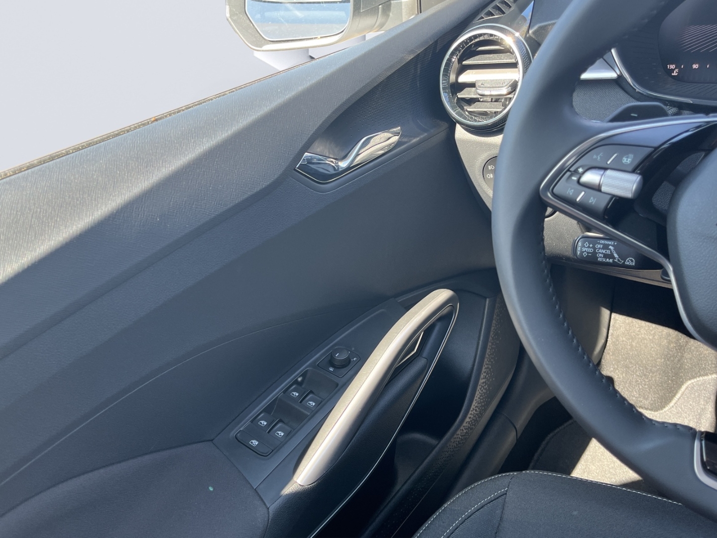 Fabia Selection LED Sperrdiff. ACC Apple CarPlay Android Auto Mehrzonenklima Fahrerprofil