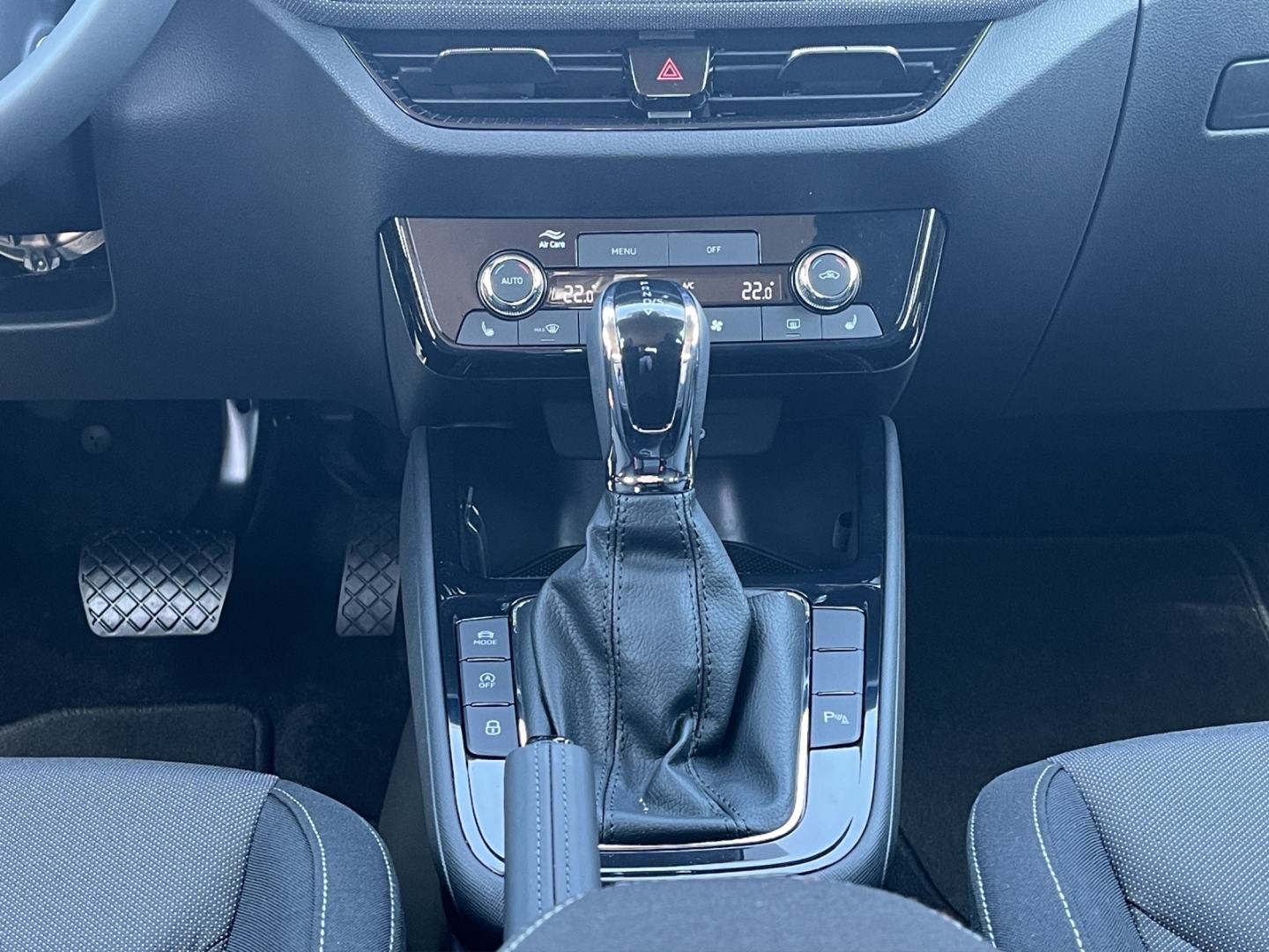 Fabia Selection 1.0 TSI 85kw LED PDC ACC Rückfahrkamera Sitzheizung