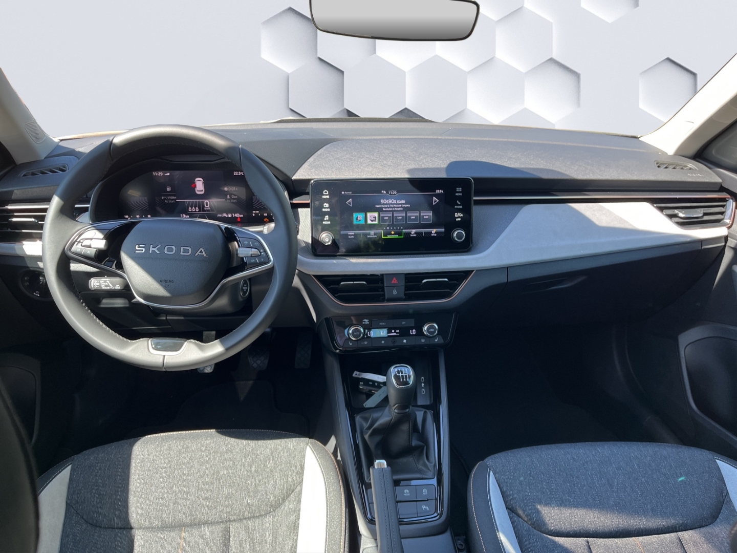 Kamiq Tour Balance 1.0 TSI 85kW MatrixLED ACC Rückfahrkamera Sitzheizung