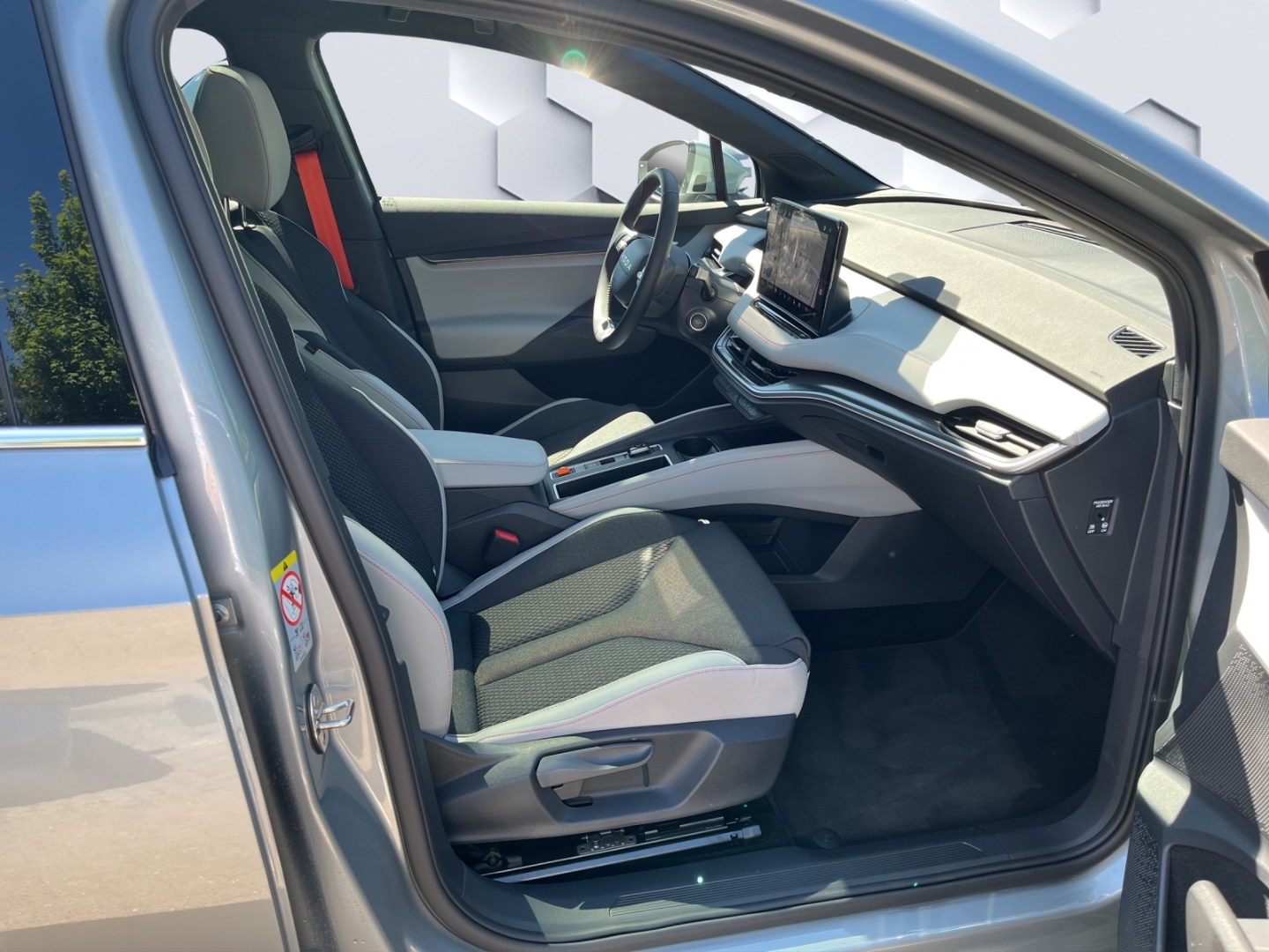 Enyaq Lodge Coupe 60 63kWh AHZV LED PanoDach Rückfahrkamera Sitzheizung