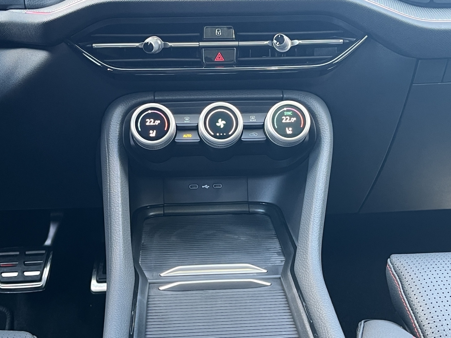 Kodiaq 2.0 TSI 195 kW 4x4 RS Sportpaket HUD AD StandHZG AHK-klappbar Digitales Cockpit