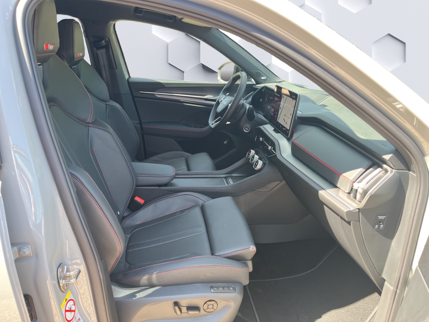 Kodiaq 2.0 TSI 195 kW 4x4 RS Sportpaket HUD AD StandHZG AHK-klappbar Digitales Cockpit