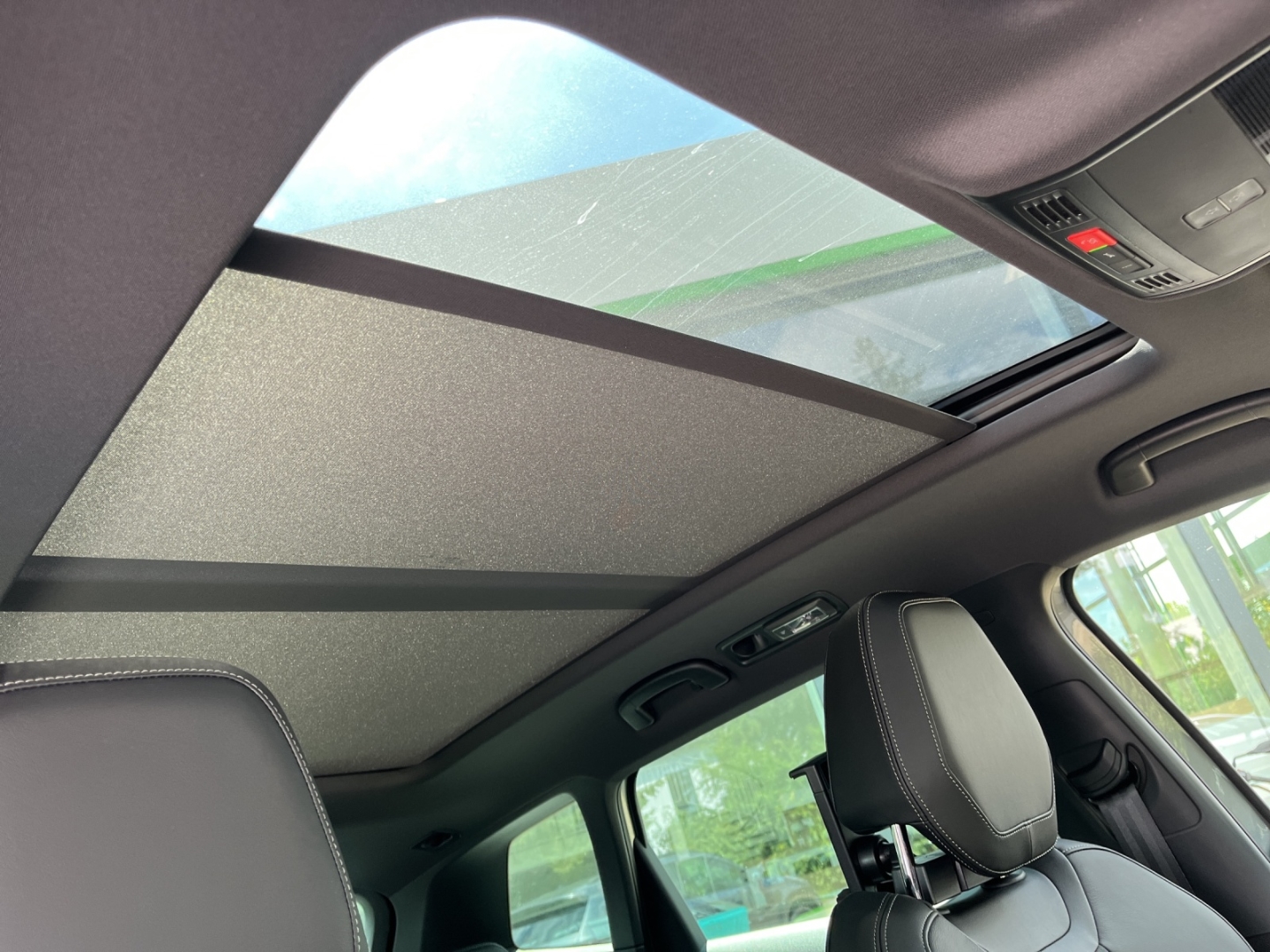 Karoq Sportline Sportpaket AD AHK El. Panodach Navi Soundsystem LED Blendfreies Fernl.