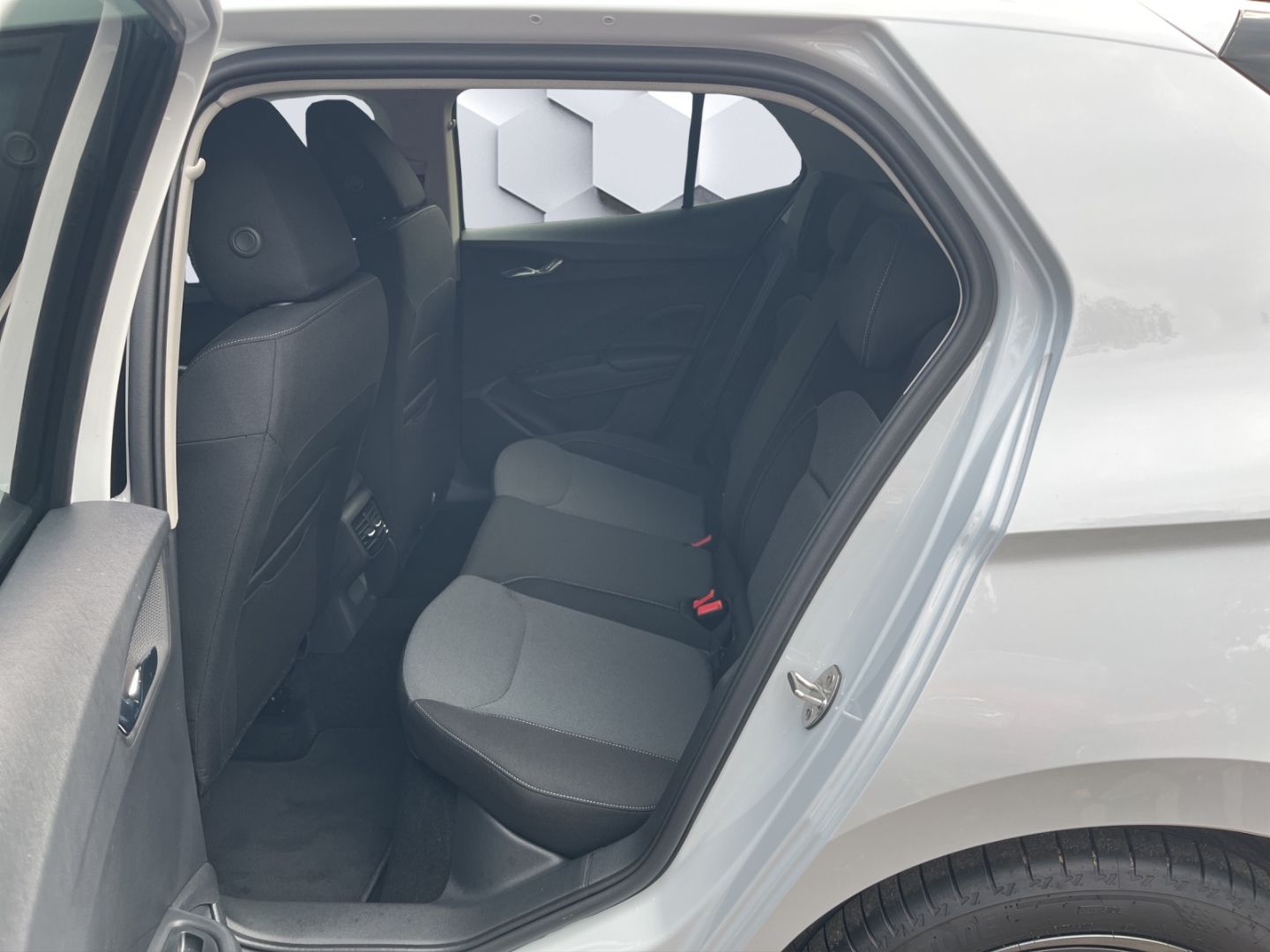 Fabia Selection AHK-abnehmbar Digitales Cockpit LED Sperrdiff. ACC Apple CarPlay Android Auto