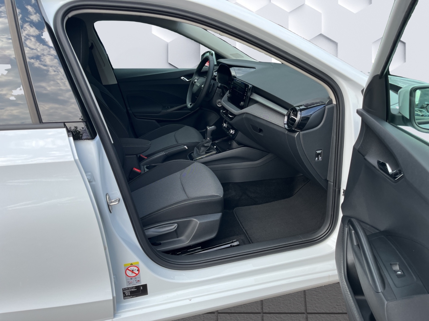 Fabia Selection AHK-abnehmbar Digitales Cockpit LED Sperrdiff. ACC Apple CarPlay Android Auto