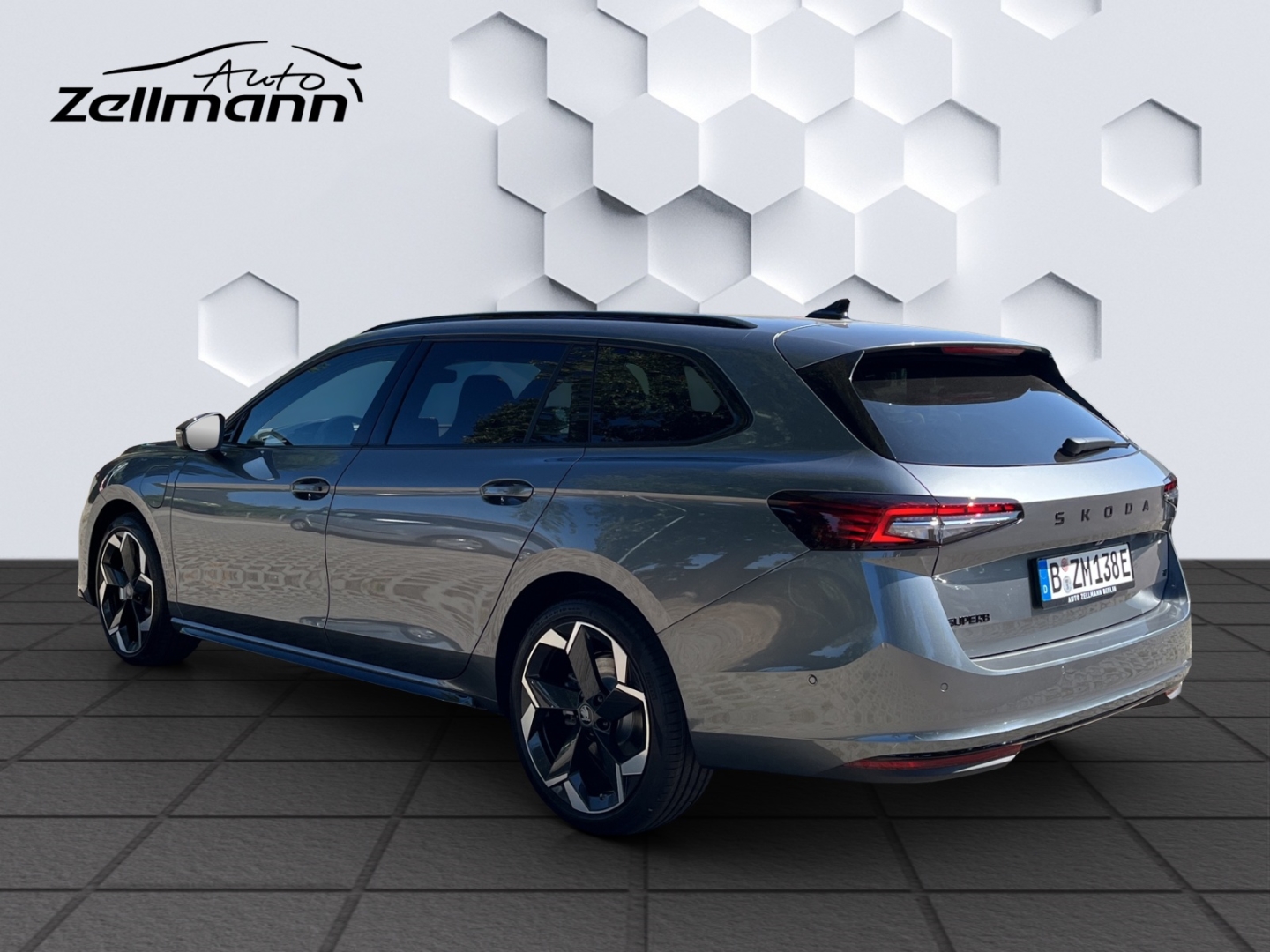 Superb Combi 1.5 TSI iV 150 kW Sportline HUD AD AHK-klappbar El. Panodach Digitales Cockpit