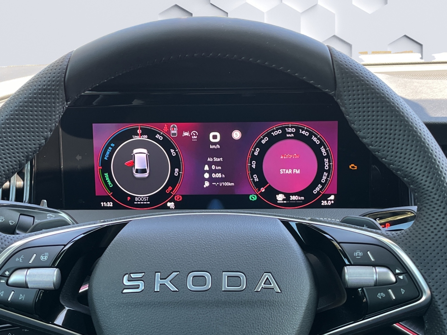 Superb Combi 1.5 TSI iV 150 kW Sportline HUD AD AHK-klappbar El. Panodach Digitales Cockpit