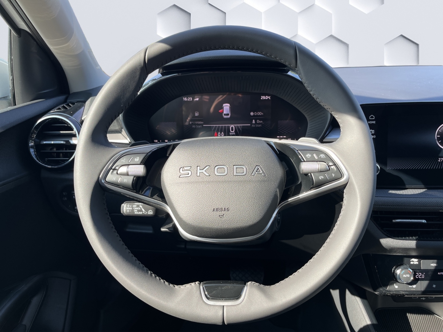 Fabia Selection AHK-abnehmbar Digitales Cockpit LED Sperrdiff. ACC Apple CarPlay Android Auto