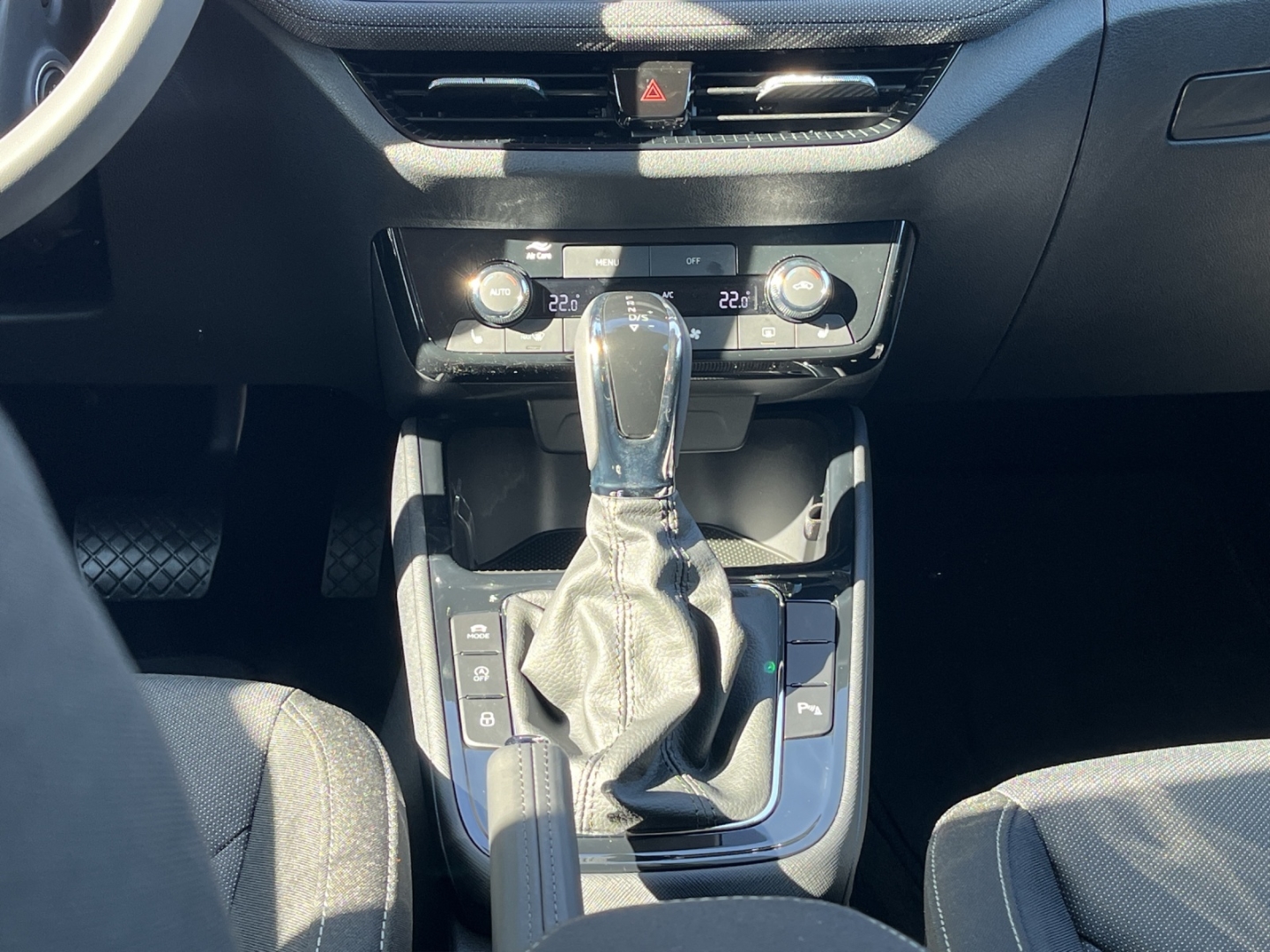Fabia Selection AHK-abnehmbar Digitales Cockpit LED Sperrdiff. ACC Apple CarPlay Android Auto