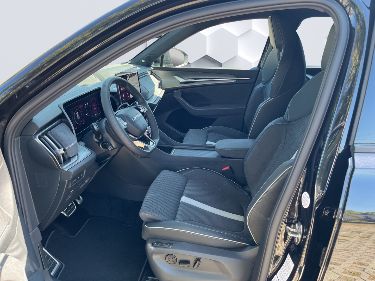 Kodiaq 1.5 TSI iV 150 kW Sportline Sportpaket HUD AD AHK Navi Digitales Cockpit Memory Sitze