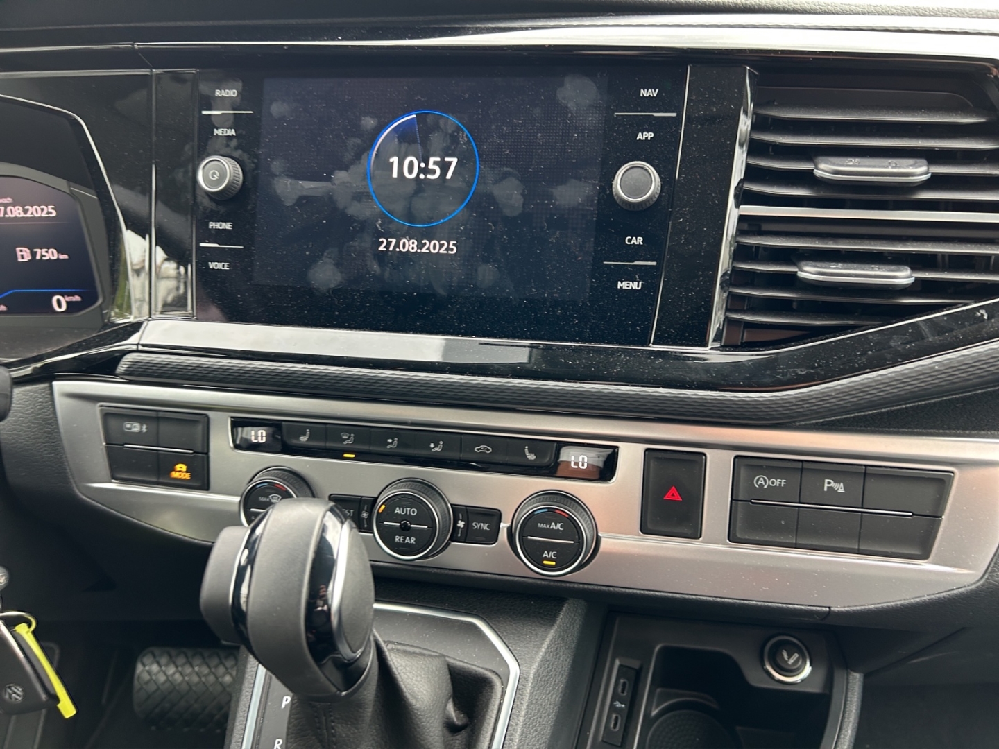 T6.1 California Beach Tour Edition 2,0l TDI DSG Sportpaket AD StandHZG Navi