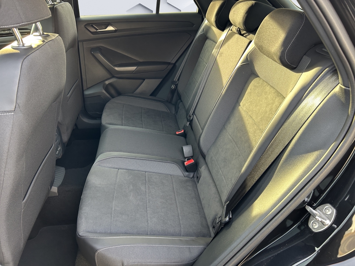 T-Roc Style 2.0l TDI DSG AhK W+S Reifen IQ Drive