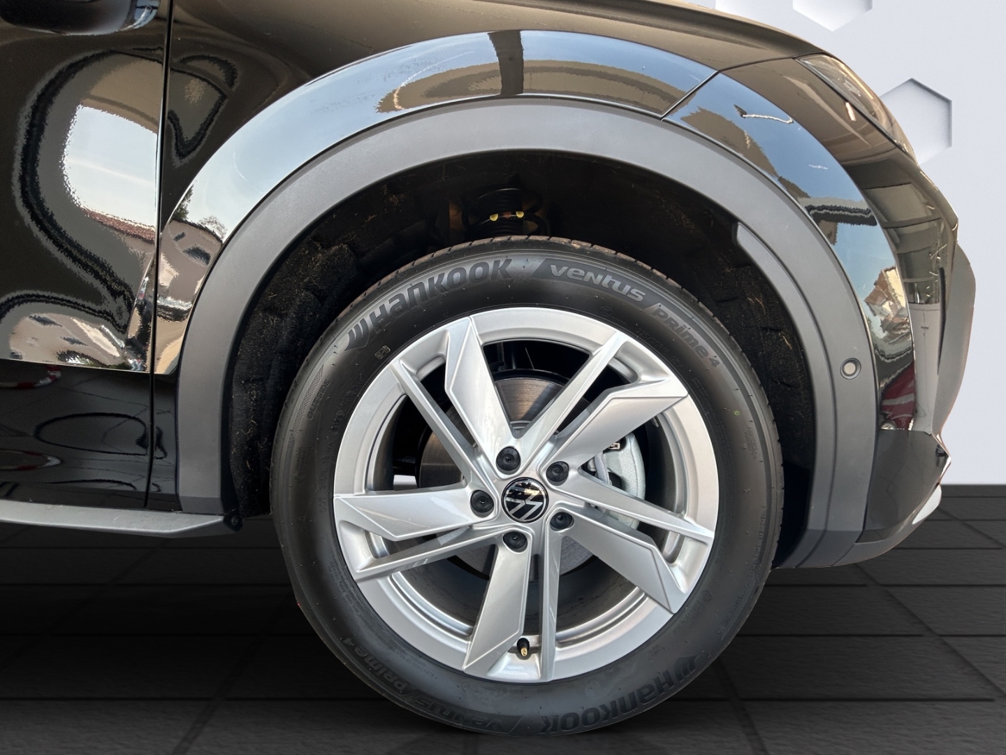 T-Roc Style 1.5l eTSI DSG AhK W+S Reifen IQ.Drive & Light