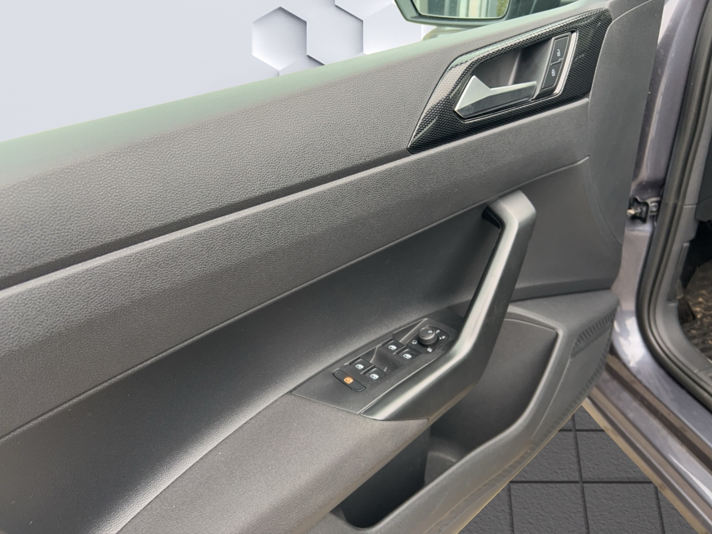 Polo Life 1.0TSI 70kW SG LED Rückfahrkamera Klima Sitzheizung App-Connect