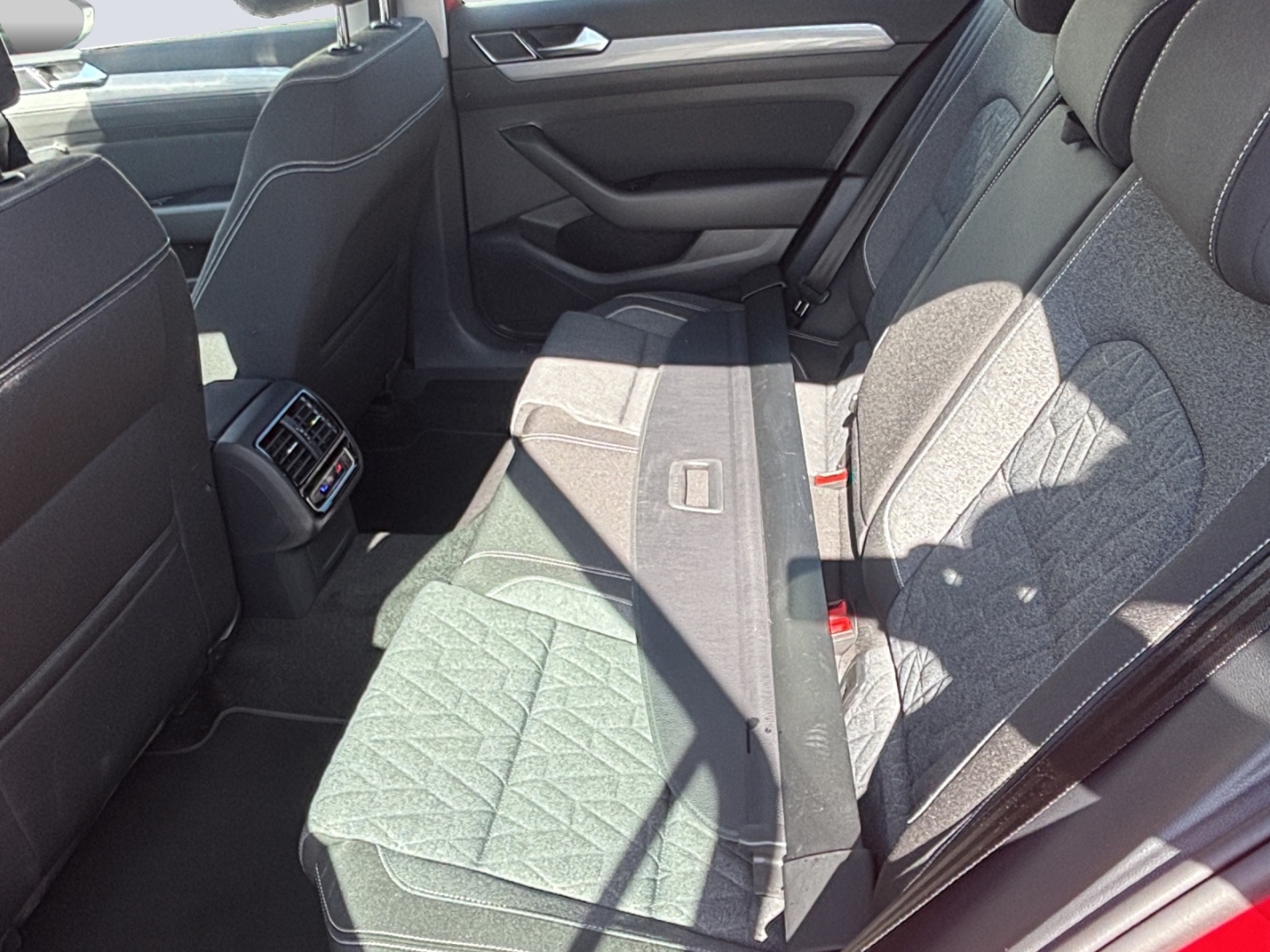 Passat Business 2.0TDI LED ACC Rückfahrkamera Sitzheizung