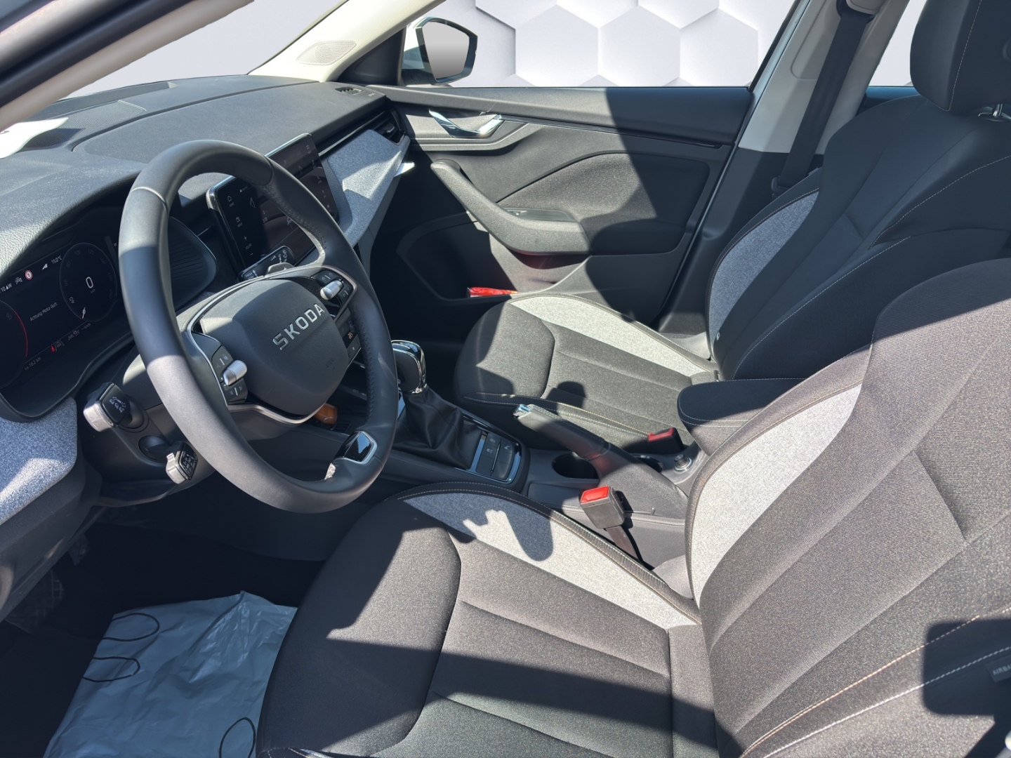 Scala Selection 1.0 TSI 85kW DSG AHZV MatrixLED GJR ACC Rückfahrkamera Sitzheizung