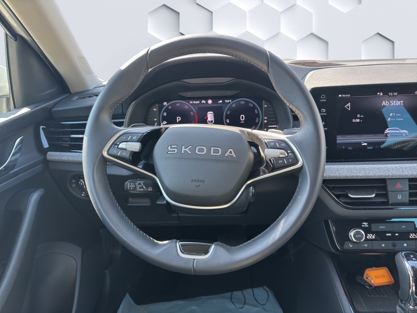 Scala Selection 1.0 TSI 85kW DSG AHZV MatrixLED GJR ACC Rückfahrkamera Sitzheizung